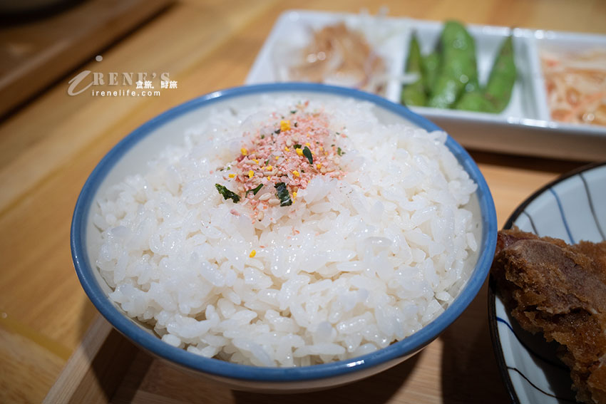 三重商工美食|奢華蝦仁滷肉飯、腿庫飯、香菇蒜頭雞湯,什麼都要就來份「都想吃套餐」 三重商工美食|奢華蝦仁滷肉飯、腿庫飯、香菇蒜頭雞湯,什麼都要就來份「都想吃套餐」