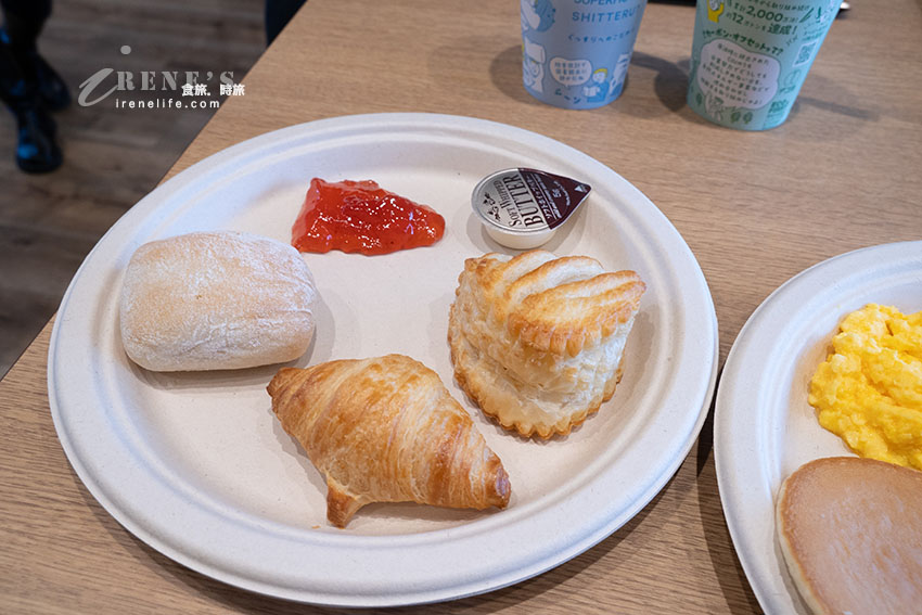 河口湖一打開窗戶就能看到富士山的平價飯店！有天然溫泉、免費早餐以及免費調酒