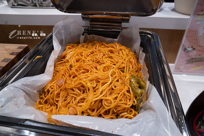 河口湖一打開窗戶就能看到富士山的平價飯店！有天然溫泉、免費早餐以及免費調酒