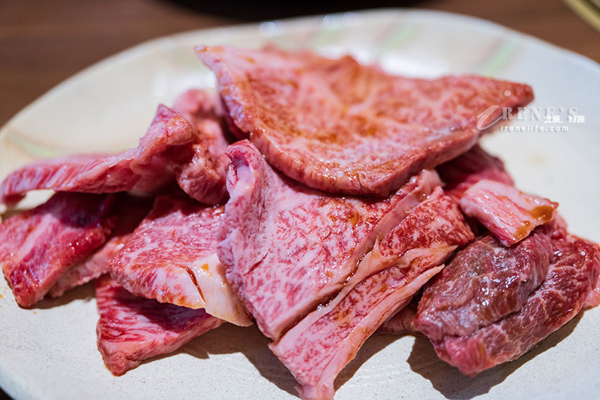 高山大啖A5飛驒牛，精肉店直營的平價燒肉餐廳，排隊是常態，中午有划算的午間套餐 @Irene's 食旅．時旅