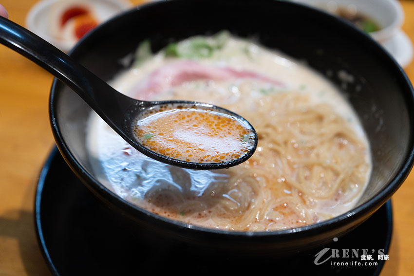 名古屋排隊美食|連續六年蟬聯tabelog百名店,濃郁的雞白湯、超蝦的蝦拉麵 名古屋排隊美食|連續六年蟬聯tabelog百名店,濃郁的雞白湯、超蝦的蝦拉麵