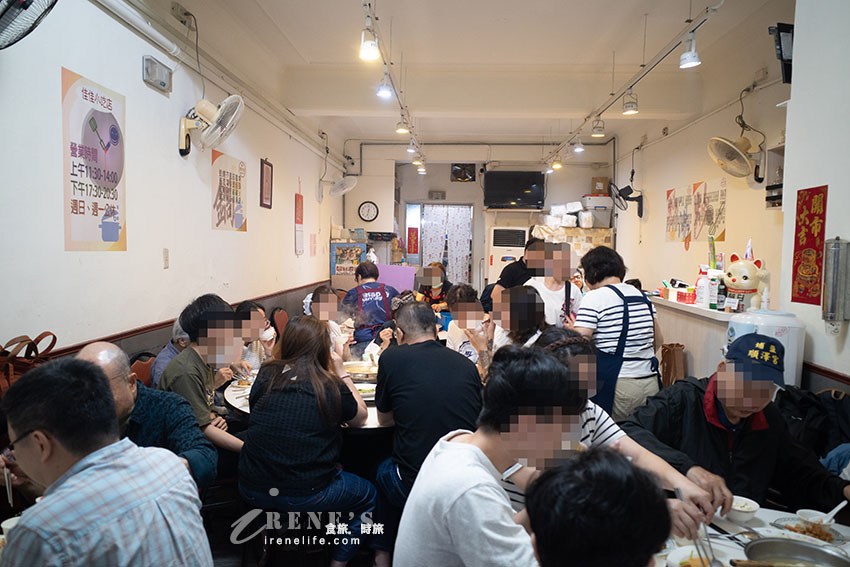 台北40多年低調熱炒店也是胡瓜的愛店，十菜一湯只要3千多，沒訂位吃不到