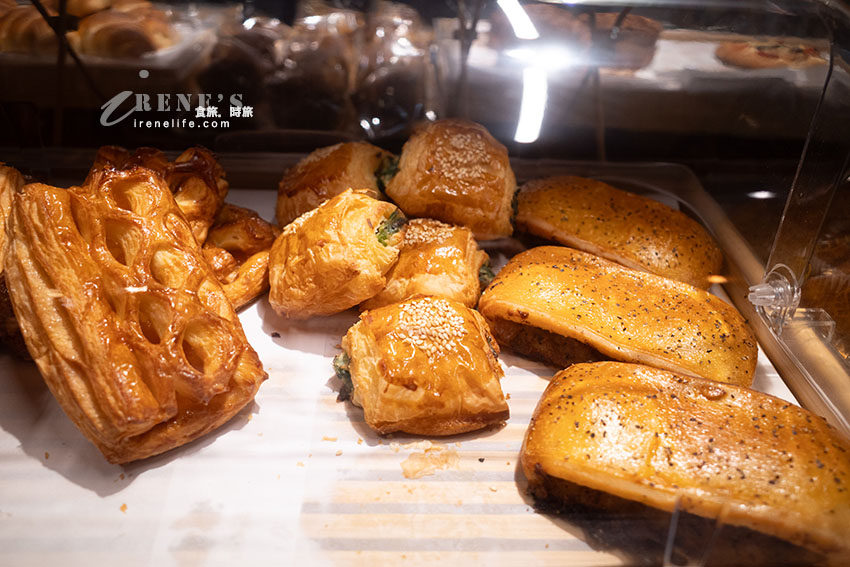 三重新開幕英倫風麵包店,全台首創奶油毛線球,麵包不貴品項多,4吋蛋糕適合小家庭 三重新開幕英倫風麵包店,全台首創奶油毛線球,麵包不貴品項多,4吋蛋糕適合小家庭