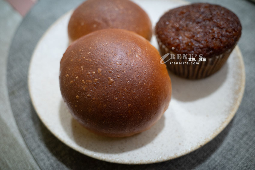 三重新開幕英倫風麵包店,全台首創奶油毛線球,麵包不貴品項多,4吋蛋糕適合小家庭 三重新開幕英倫風麵包店,全台首創奶油毛線球,麵包不貴品項多,4吋蛋糕適合小家庭
