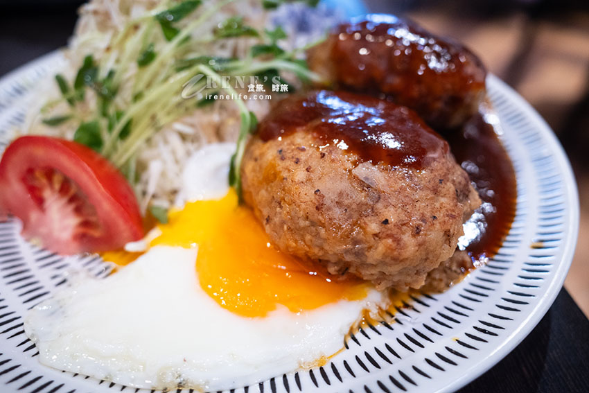 即時熱門文章：新莊輔大平價好吃的定食餐廳，白飯&湯可免費再續一次，內用還有紅茶無限供應