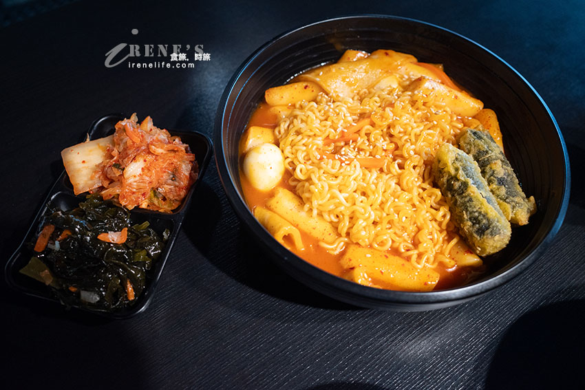 韓國女婿掌廚的道地韓式料理，飯捲、鍋物、拉麵、年糕，兩樣小菜可再續