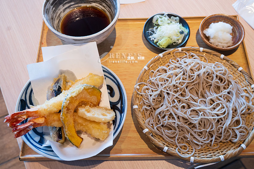成田機場第二航廈餐廳推薦，米其林推薦美食吃的到！邊吃還能邊欣賞飛機起降
