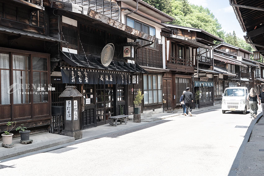 走入江戶時代氛圍的驛站，綿延的老街充斥年代感，曾是連接東京和京都的宿場