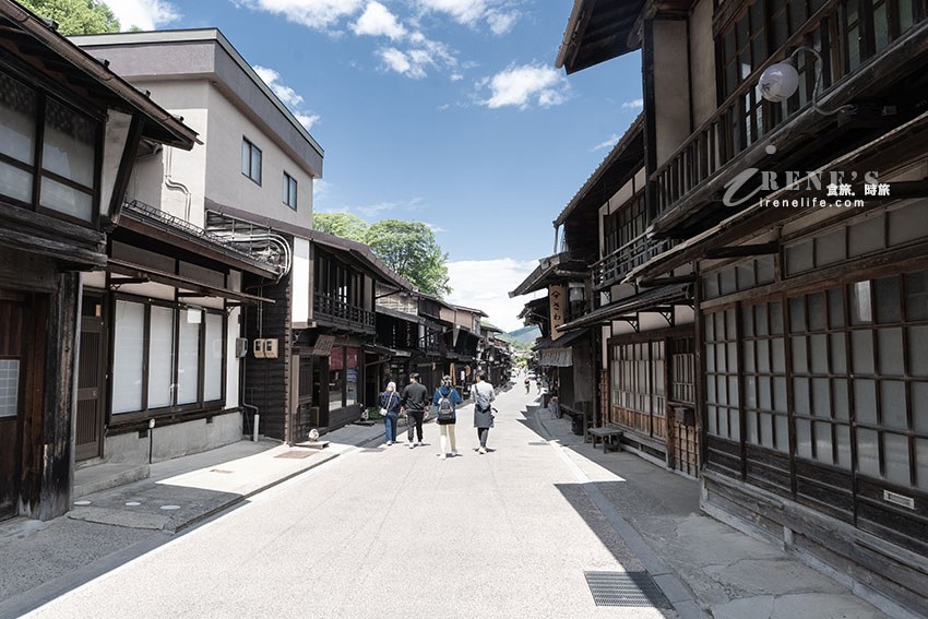 走入江戶時代氛圍的驛站，綿延的老街充斥年代感，曾是連接東京和京都的宿場