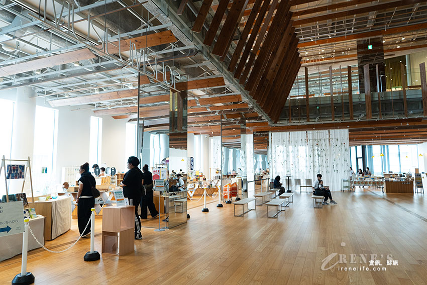 建築大師隈研吾設計,用玻璃和木材建造出的超美「玻璃美術館」!結合咖啡廳、圖書館及展覽空間 建築大師隈研吾設計,用玻璃和木材建造出的超美「玻璃美術館」!結合咖啡廳、圖書館及展覽空間