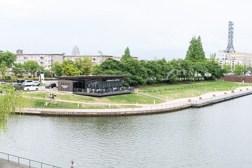 世界最美的星巴克STARBUCKS就在富山環水公園!春天被櫻花包圍的景色更是美到爆 世界最美的星巴克STARBUCKS就在富山環水公園!春天被櫻花包圍的景色更是美到爆
