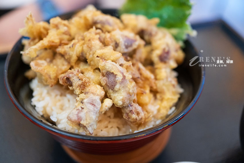 富山駅前最鮮的海鮮食堂，每天捕撈的各式漁獲，螃蟹丼、白蝦丼、蒸牡蠣各個豪華又美味 @Irene's 食旅．時旅