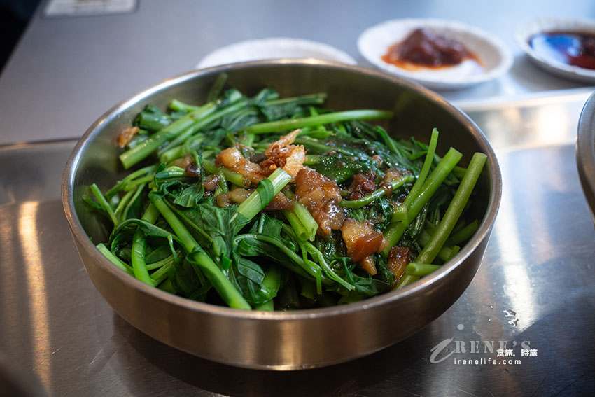 個人獨享羊肉專賣店，滿滿羊肉料理超開心！魯肉飯、羊油麵線、蒜泥羊肉片、羊肉湯