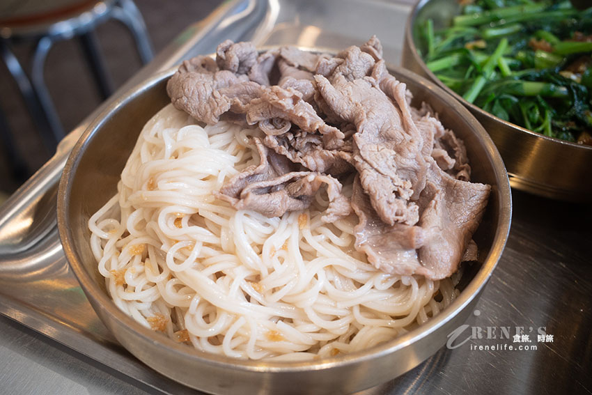 個人獨享羊肉專賣店，滿滿羊肉料理超開心！魯肉飯、羊油麵線、蒜泥羊肉片、羊肉湯