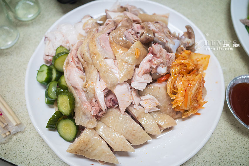 生意好到爆的江子翠熱炒海鮮店，點一大桌還打包外帶才3000元，根本兩人份的什錦湯麵100元
