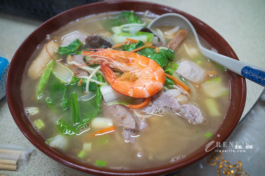 生意好到爆的江子翠熱炒海鮮店,點一大桌還打包外帶才3000元,根本兩人份的什錦湯麵100元 生意好到爆的江子翠熱炒海鮮店,點一大桌還打包外帶才3000元,根本兩人份的什錦湯麵100元