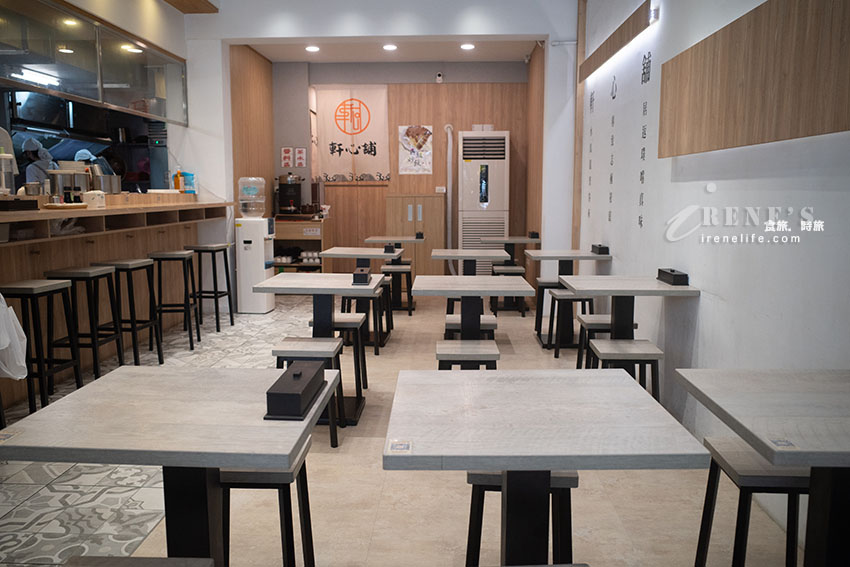 新莊平替版鼎泰豐,排骨炒飯、紅油抄手、擔擔麵等經典麵食,餐館乾淨舒適 新莊平替版鼎泰豐,排骨炒飯、紅油抄手、擔擔麵等經典麵食,餐館乾淨舒適