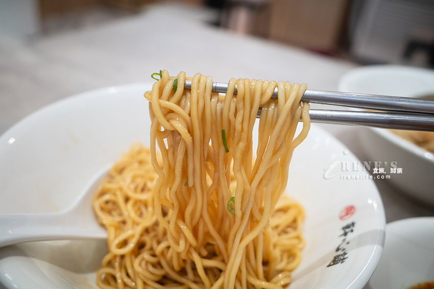 新莊平替版鼎泰豐,排骨炒飯、紅油抄手、擔擔麵等經典麵食,餐館乾淨舒適 新莊平替版鼎泰豐,排骨炒飯、紅油抄手、擔擔麵等經典麵食,餐館乾淨舒適