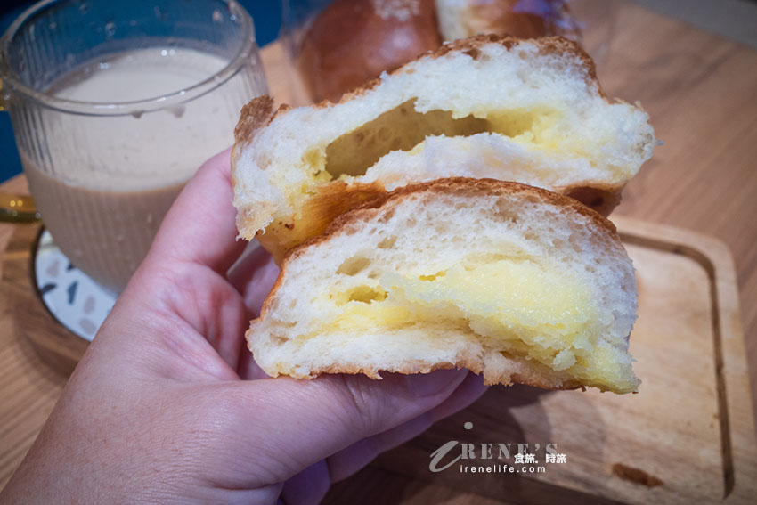 蘆洲也買得到日本火紅的生乳甜甜圈囉!提供內用想吃個下午茶也沒問題 蘆洲也買得到日本火紅的生乳甜甜圈囉!提供內用想吃個下午茶也沒問題