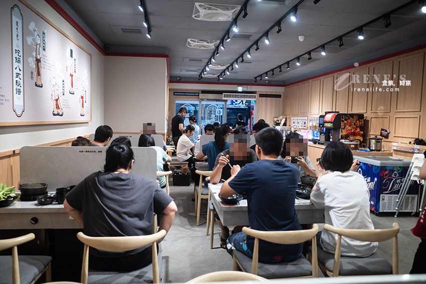 老先覺麻辣鍋PLUS！一人加價58元就享自助吧吃到飽，蔬菜、火鍋料、麵食、飲料、冰品