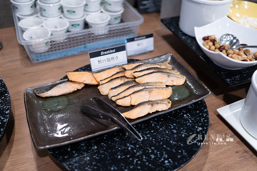 信濃大町推薦飯店｜離車站步行一分鐘，提供免費自助早餐，附近有超市、大創、藥妝店