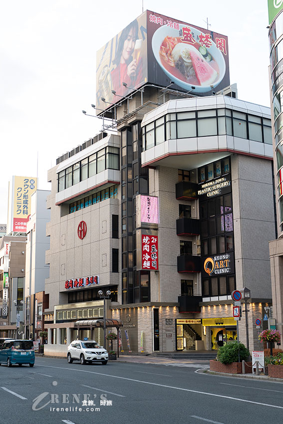 盛岡必吃美食,冷麵配燒肉!盛岡車站前人氣超夯餐廳,從二樓一路排到一樓人行道 盛岡必吃美食,冷麵配燒肉!盛岡車站前人氣超夯餐廳,從二樓一路排到一樓人行道