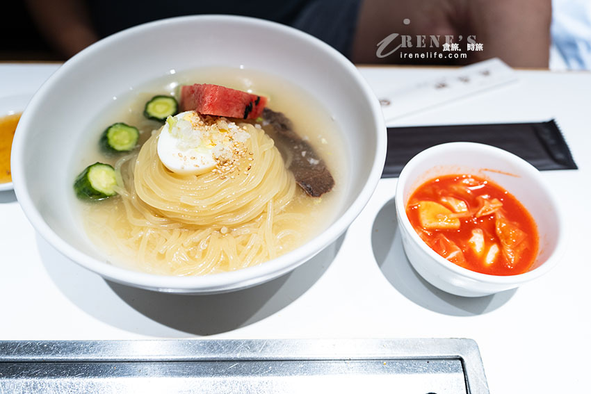 盛岡必吃美食,冷麵配燒肉!盛岡車站前人氣超夯餐廳,從二樓一路排到一樓人行道 盛岡必吃美食,冷麵配燒肉!盛岡車站前人氣超夯餐廳,從二樓一路排到一樓人行道