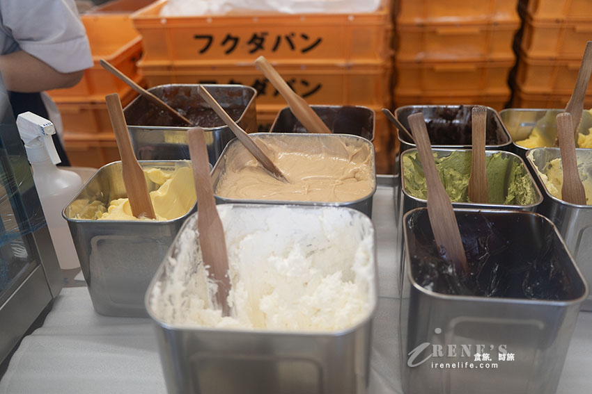 盛岡人最愛的在地麵包店,長型餐包夾入沉甸甸的內餡,多達數十種口味讓人點餐超猶豫 盛岡人最愛的在地麵包店,長型餐包夾入沉甸甸的內餡,多達數十種口味讓人點餐超猶豫