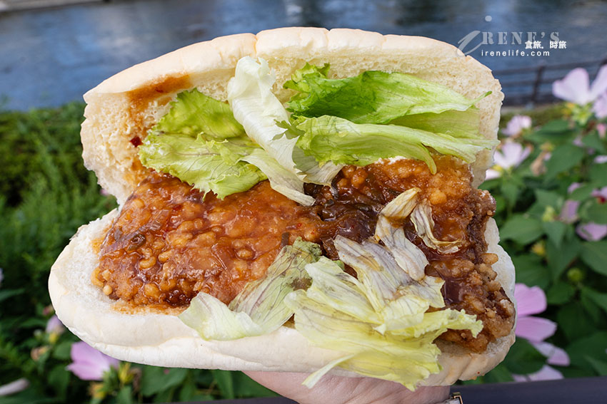 即時熱門文章：盛岡人最愛的在地麵包店，長型餐包夾入沉甸甸的內餡，多達數十種口味讓人點餐超猶豫