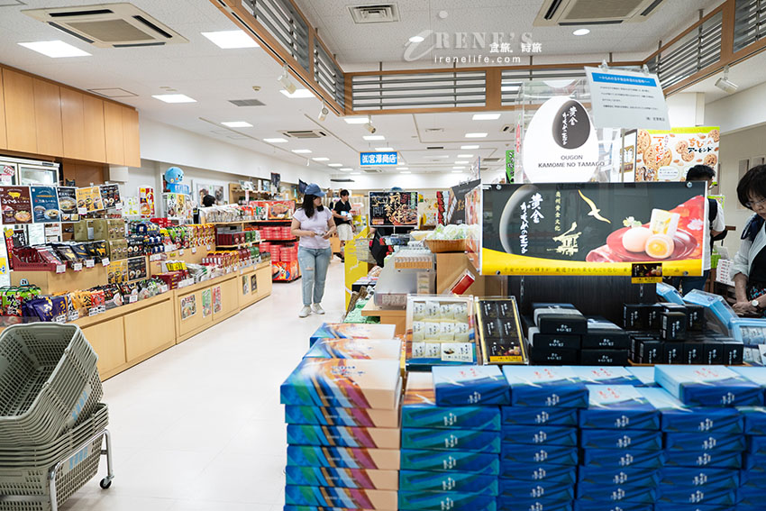 小而充滿人情味的花卷機場，機場巴士、租車、伴手禮店、餐廳介紹