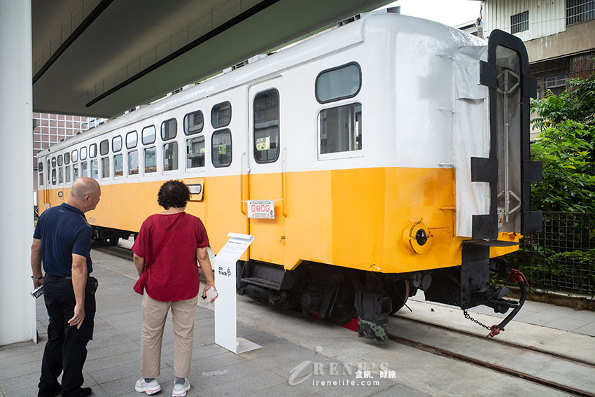苗栗火車頭與貓咪相結合,壯觀的鐵道文物展示館,還可以搭小火車遊園區 苗栗火車頭與貓咪相結合,壯觀的鐵道文物展示館,還可以搭小火車遊園區