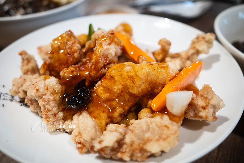 中山國中站超人氣韓式中華料理，份量十足飽到炸，半半麵一次能吃到炸醬麵跟炒碼麵