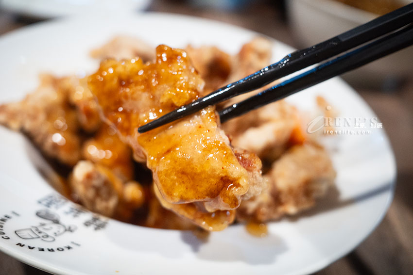 中山國中站超人氣韓式中華料理，份量十足飽到炸，半半麵一次能吃到炸醬麵跟炒碼麵