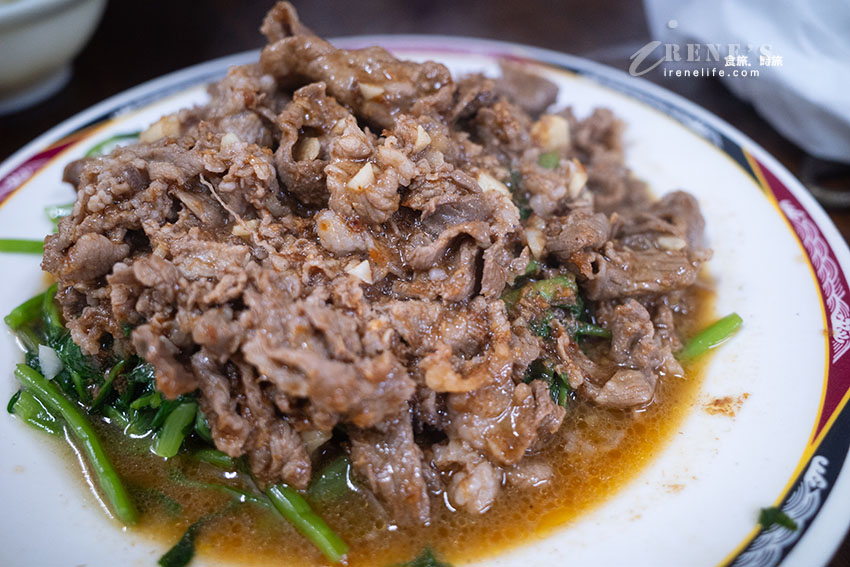 在地人才知道的淡水美食,全店只賣一種沙茶羊肉+白飯,內用外帶排到爆 在地人才知道的淡水美食,全店只賣一種沙茶羊肉+白飯,內用外帶排到爆