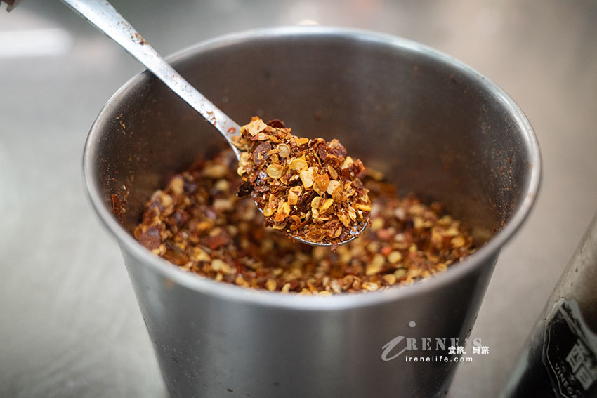 基隆三沙灣50年老店,500碗之一的在地美食,排隊人潮超誇張,才12點多豬腳就全售完 基隆三沙灣50年老店,500碗之一的在地美食,排隊人潮超誇張,才12點多豬腳就全售完