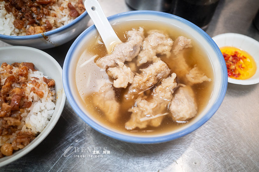 基隆三沙灣50年老店，500碗之一的在地美食，排隊人潮超誇張，才12點多豬腳就全售完