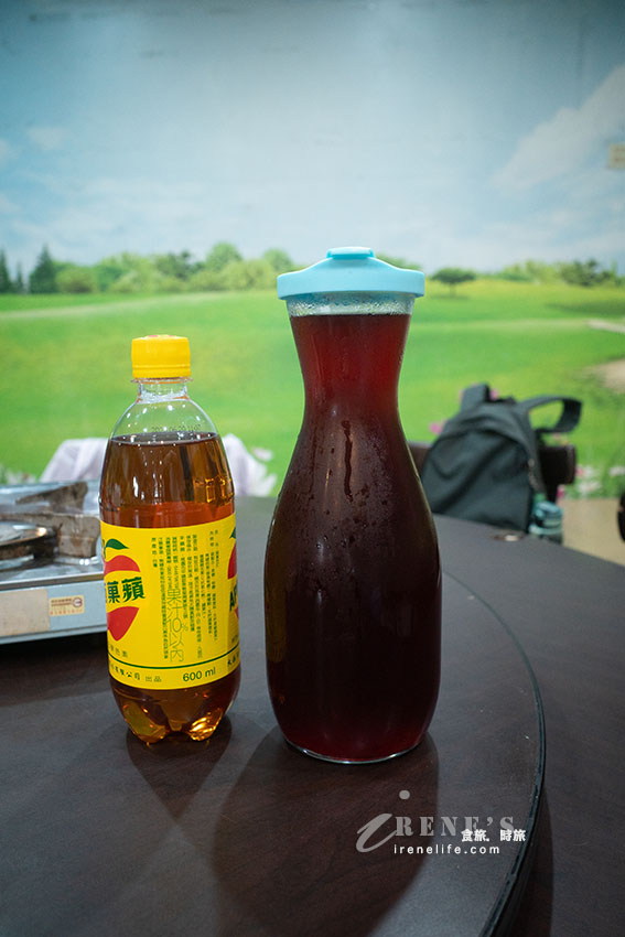 三峽性價比很高的甕仔雞餐廳，設有停車場，桌菜超划算但不推薦，雞油飯無限供應