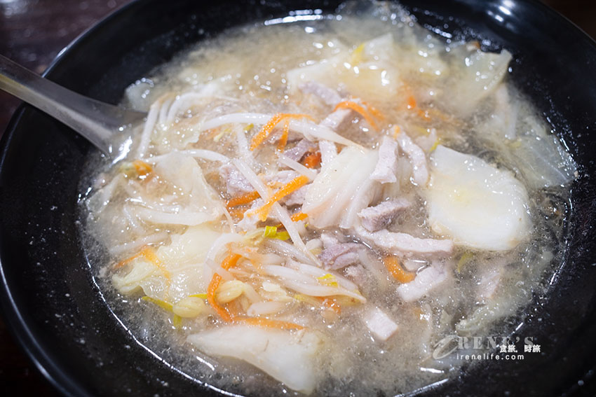 近龍山寺的梧州街美食,台北也能吃到好吃的魚麵,燕餃口感紮實肉味濃 近龍山寺的梧州街美食,台北也能吃到好吃的魚麵,燕餃口感紮實肉味濃