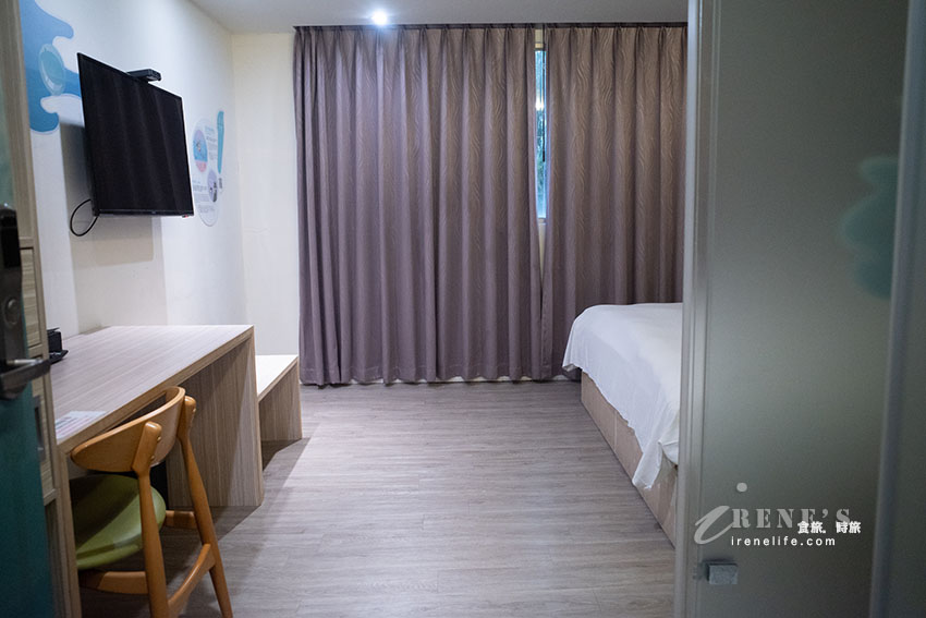 台中逢甲平價文旅,假日兩大一小雙人房只要2500元,地點好、房間稍老舊 台中逢甲平價文旅,假日兩大一小雙人房只要2500元,地點好、房間稍老舊