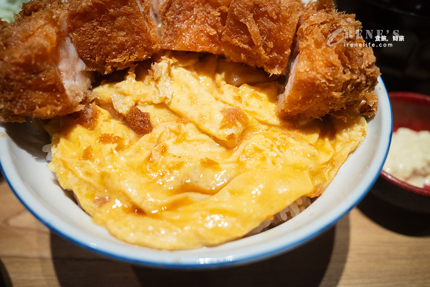 日本知名豬排丼品牌「かつ丼屋 勝急」台灣首店，台灣限定「海之味盛合豬排丼」僅賣到8月底