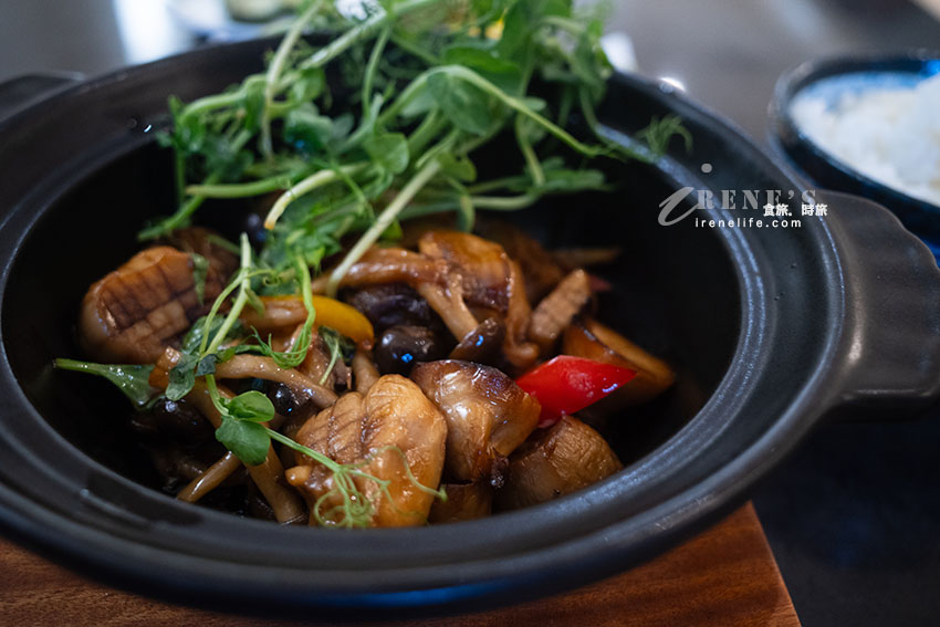 懷舊眷村裡的茶香與蔬食香，現點現煮非料理包，居然有素食版的佛跳牆 @Irene's 食旅．時旅