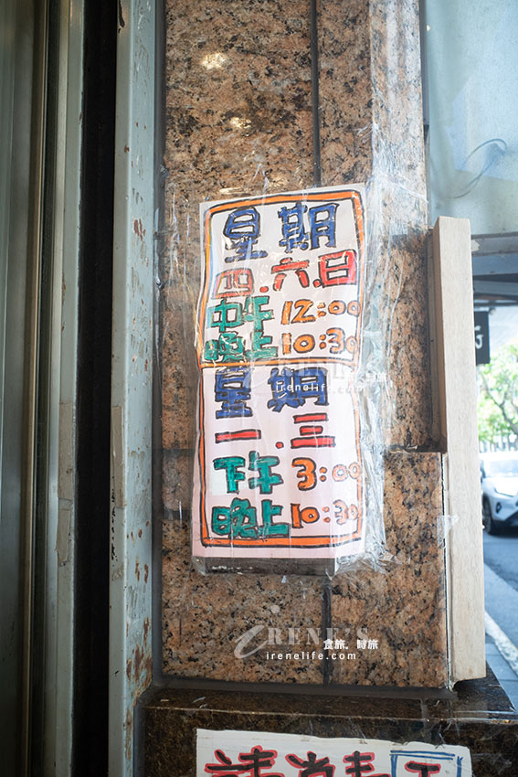 如小山般滿滿的滷味食材好壯觀,盒裝質感爆棚,自己品嚐或是宴客加菜都好看 如小山般滿滿的滷味食材好壯觀,盒裝質感爆棚,自己品嚐或是宴客加菜都好看