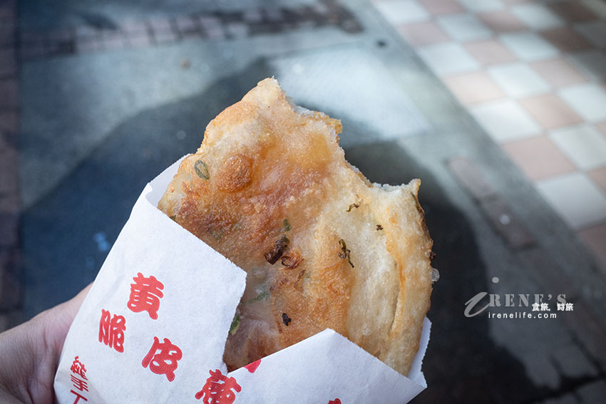 台北後站的排隊美食,無時無刻都在排,趁熱吃酥脆有咬勁超級讚,只是偏油一點 台北後站的排隊美食,無時無刻都在排,趁熱吃酥脆有咬勁超級讚,只是偏油一點