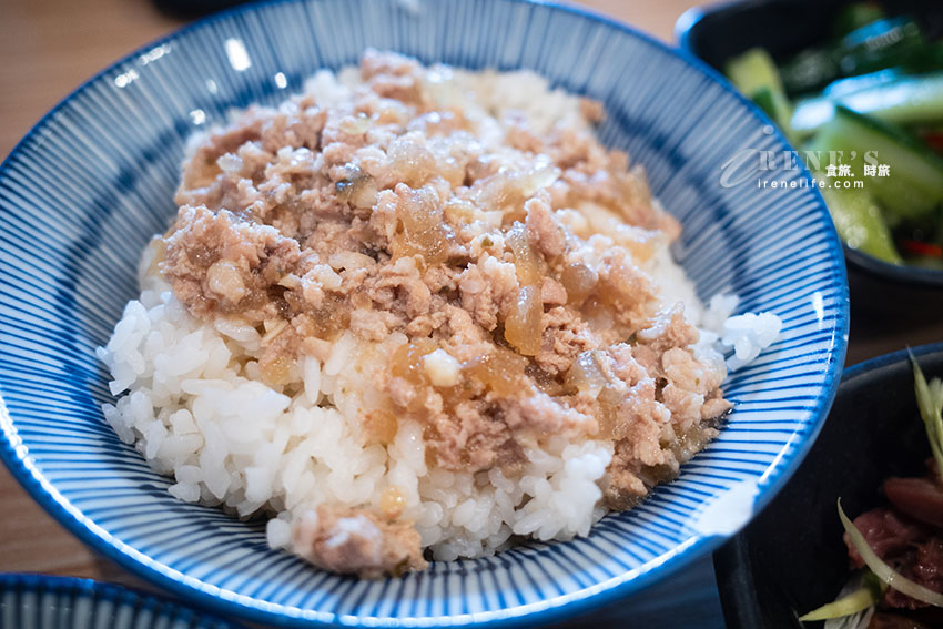 用親民的價格品嚐宜蘭在地特色小吃，人少也能方便享用，炒飯每日限量想吃請早