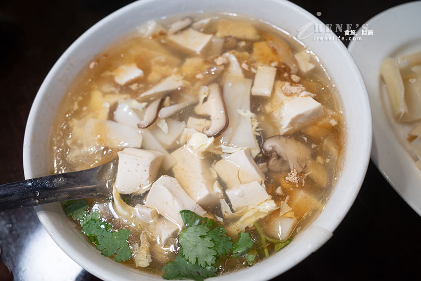 在地人推薦深坑老街好吃豆腐餐廳,豆腐八吃有夠厲害,合菜不貴份量足 在地人推薦深坑老街好吃豆腐餐廳,豆腐八吃有夠厲害,合菜不貴份量足