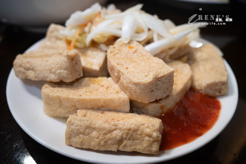 在地人推薦深坑老街好吃豆腐餐廳，豆腐八吃有夠厲害，合菜不貴份量足
