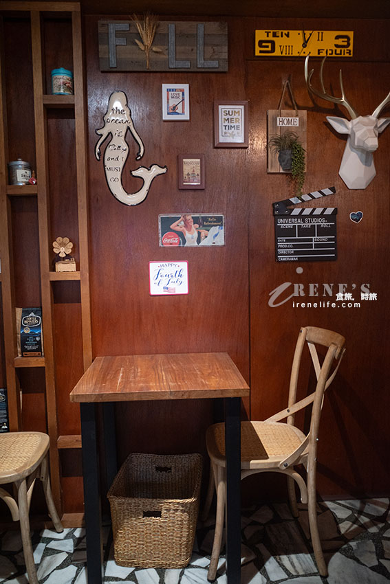 巷弄裡隱藏的咖啡甜點店,咖啡不貴、鬆餅超大份!店內迷你但氛圍輕鬆 巷弄裡隱藏的咖啡甜點店,咖啡不貴、鬆餅超大份!店內迷你但氛圍輕鬆
