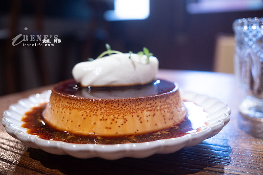 巷弄裡隱藏的咖啡甜點店,咖啡不貴、鬆餅超大份!店內迷你但氛圍輕鬆 巷弄裡隱藏的咖啡甜點店,咖啡不貴、鬆餅超大份!店內迷你但氛圍輕鬆