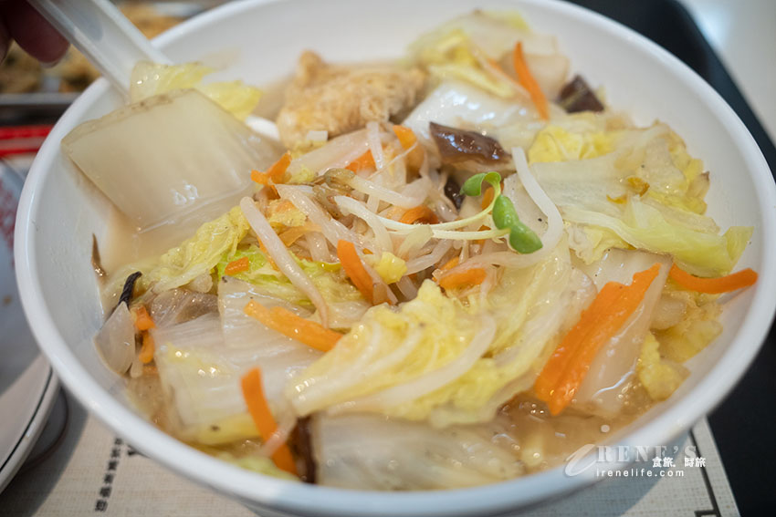 IFG汐止遠雄美食介紹,日式煎餃配炒飯或是配拉麵都可以!雙澱粉餐超過癮 IFG汐止遠雄美食介紹,日式煎餃配炒飯或是配拉麵都可以!雙澱粉餐超過癮
