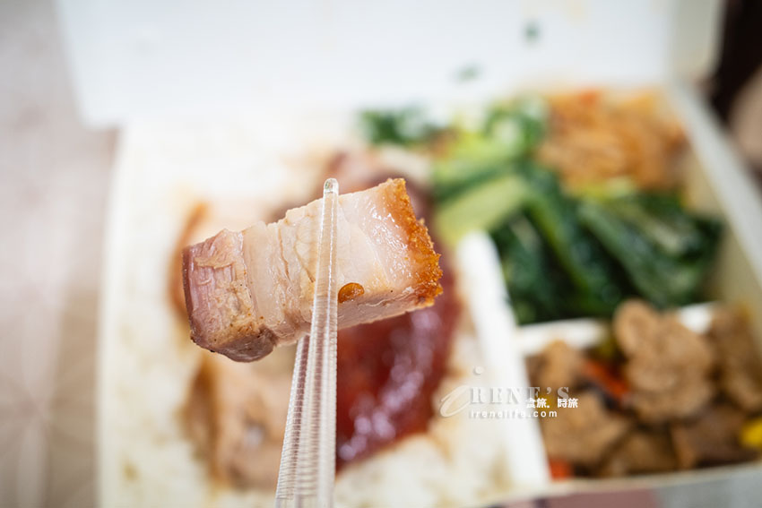 還沒開門就開始排隊的台北人氣燒臘店,開業超過一甲子,鴨腿有夠讚,晚來買不到 還沒開門就開始排隊的台北人氣燒臘店,開業超過一甲子,鴨腿有夠讚,晚來買不到